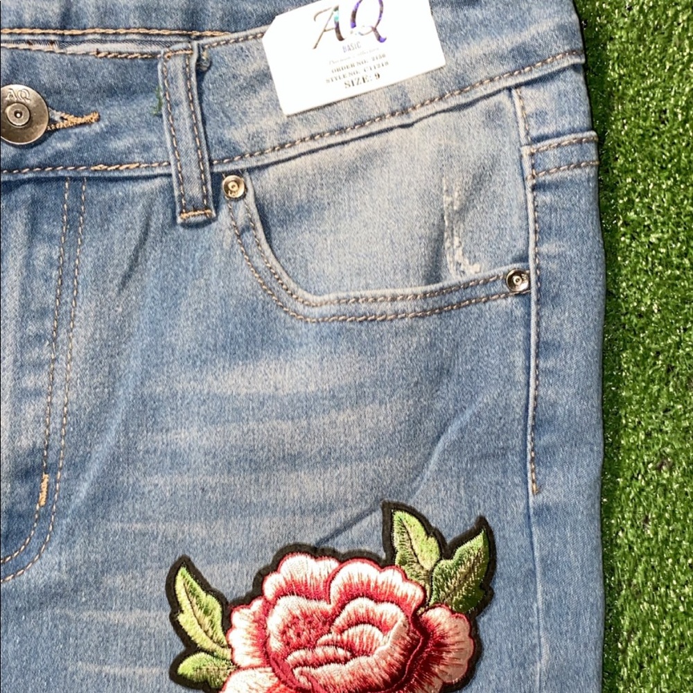 🌺AQ Premium Collection Capris🌺 - Picture 4 of 4
